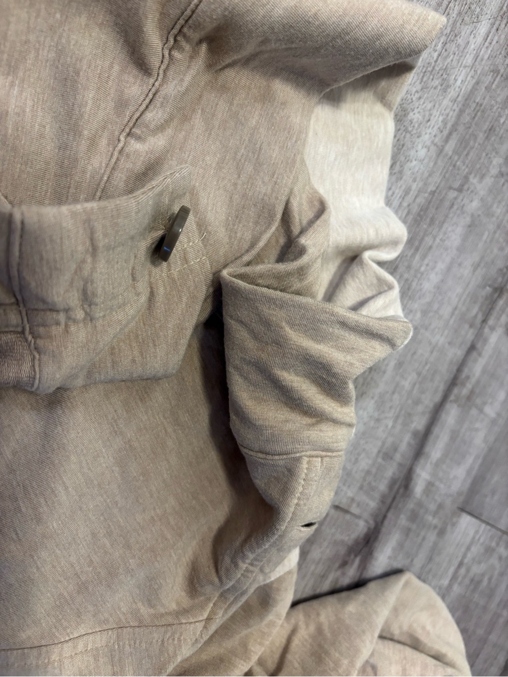 Lululemon Size 4 Beige Tan Wrap Front Cardigan Jacket Thumbholes Older Style - Picture 4 of 6